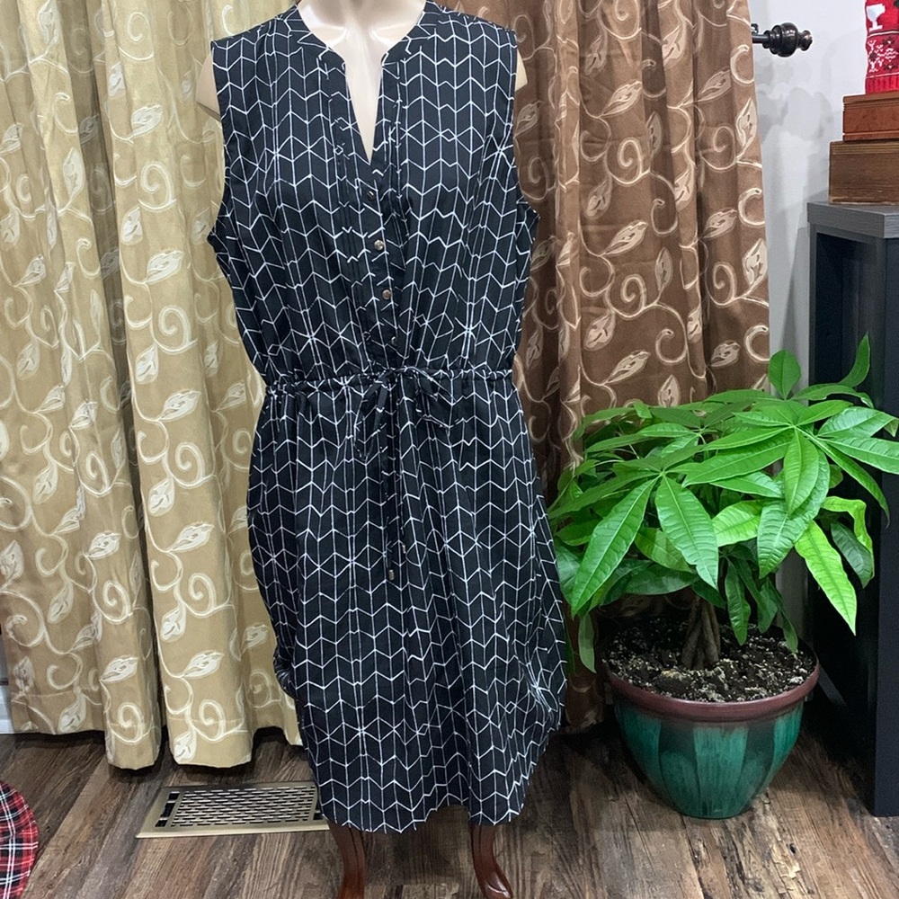 Ivanka Trump Black/White Midi Dress 14
